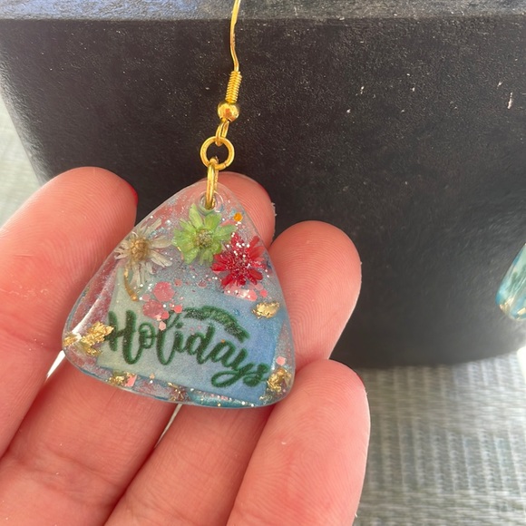 XMAS Handmade Pressed Flower Medium Holiday Vibes Earrings Blue Triangle - Picture 4 of 10